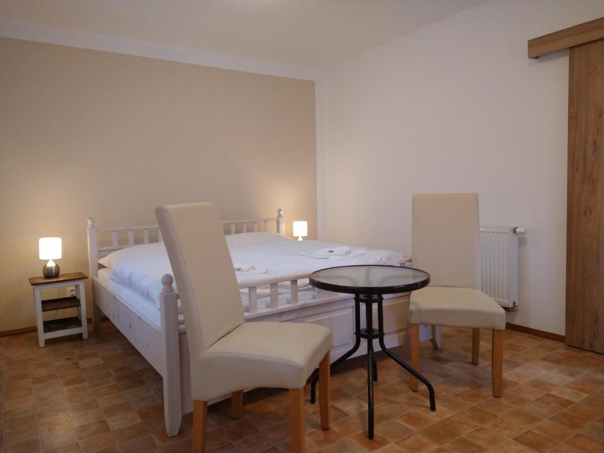 Apartmány Malý mnich Mníšek pod Brdy Exteriér fotografie