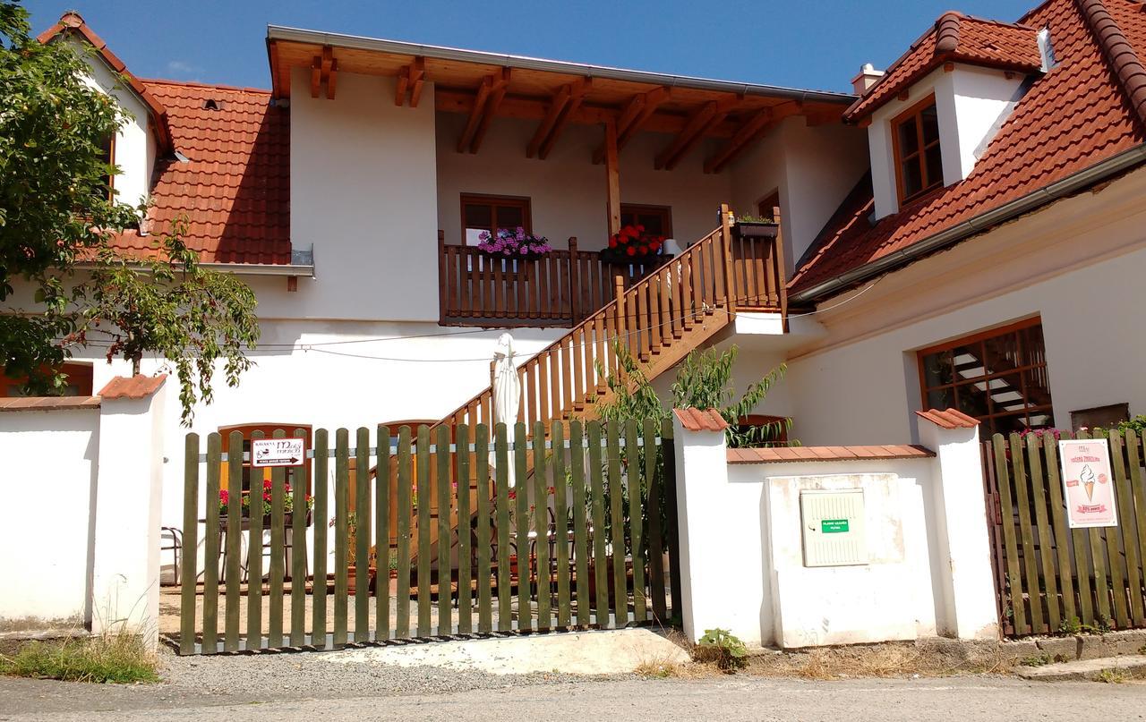 Apartmány Malý mnich Mníšek pod Brdy Exteriér fotografie